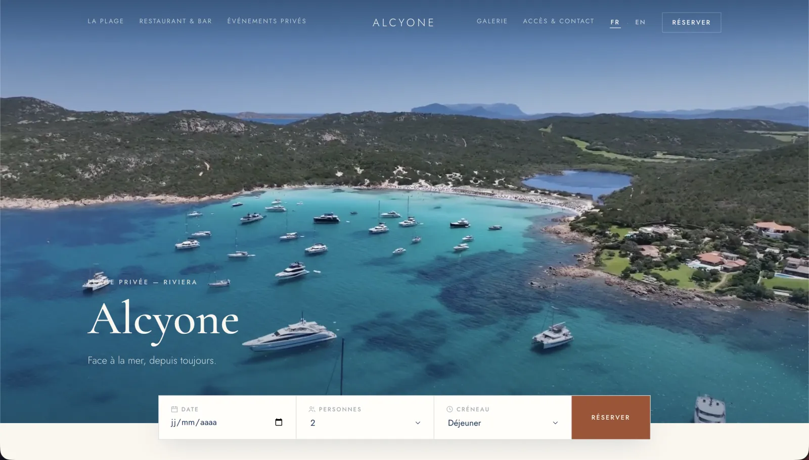 Page d'accueil du site démo Alcyone, plage privée sur la Riviera